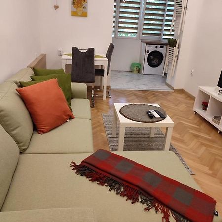 Desafinado Apartment Burgas Luaran gambar
